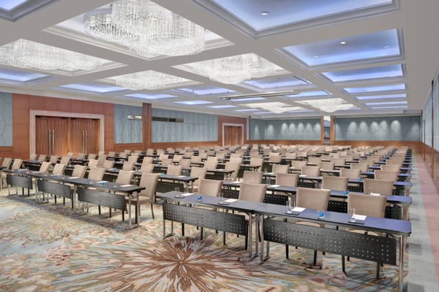 bkkwi-grand-ballroom-8688-hor-clsc.jpg