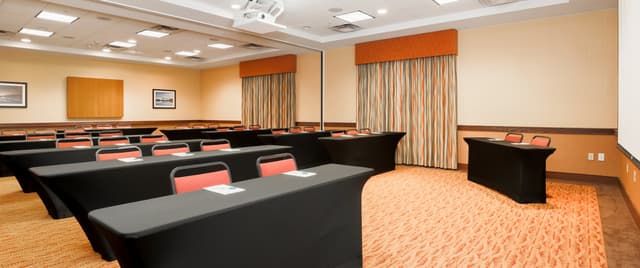 anchwhw-meeting-room-classroom-9946-copy.jpg