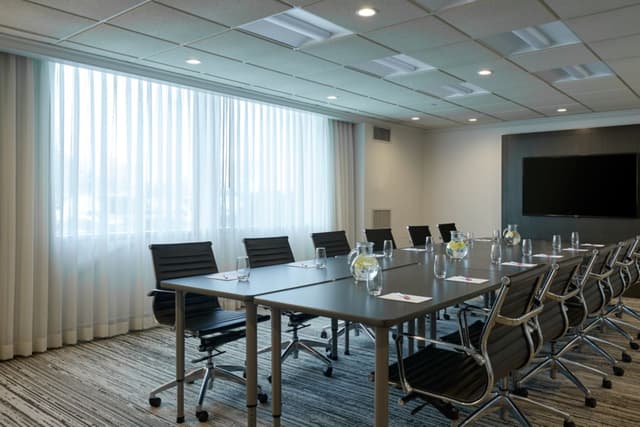 Indian Hill Executive Boardroom