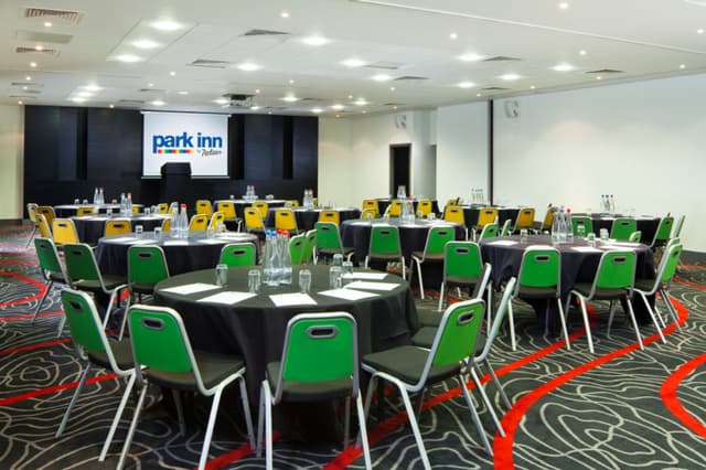 Meeting Room Park Inn by Radisson Manchester City Centre (3).jpg