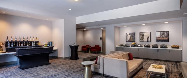chiwxhx-pre-function-space-meeting-room-1.jpg