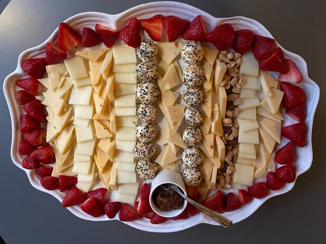 Cheeseplatter.jpg