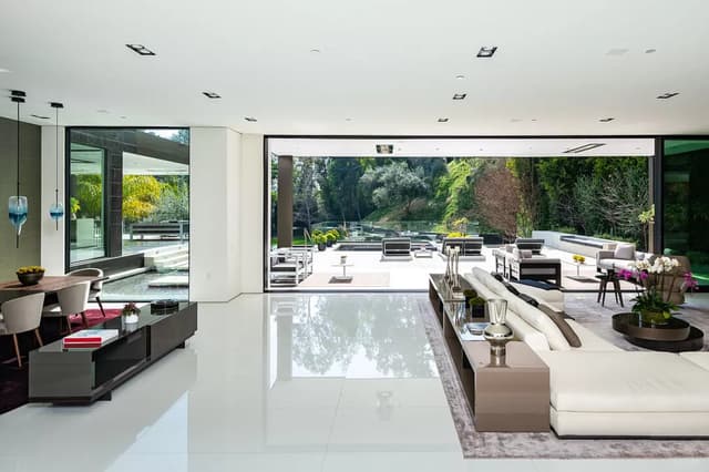Living Room .jpg