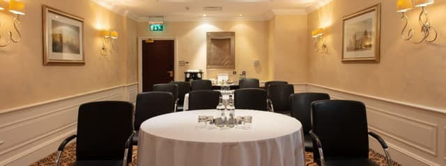 the-london-room-the-royal-horseguards-3_panoramic.jpg