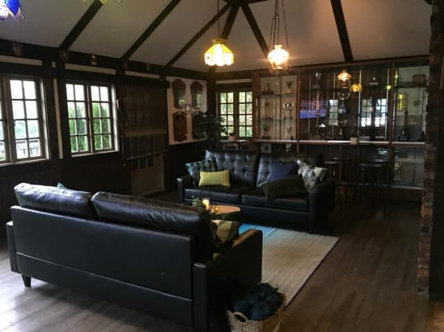 The Lounge 