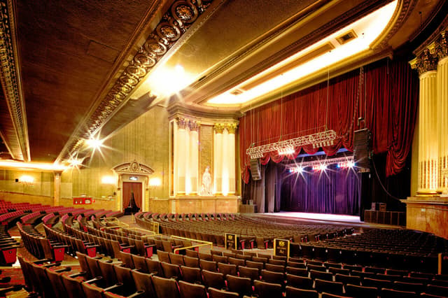 Teatro-Metropolitan-Asientos-Lateral.jpg