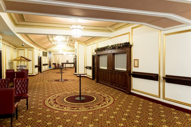 Dominion Theatre Circle Foyer