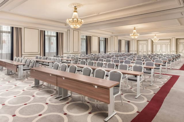 madwi-meeting-room-4269-hor-clsc.jpg