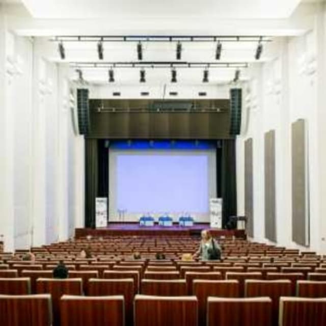 auditorium490_web_small@2x (1).jpg