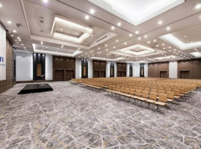 hilton-diagonal-mar-barcelona-ballroom-theatre (1).jpg