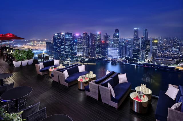 CLVSG_Venue_Club_Lounge_Member_s_Area_Night_HR.jpg