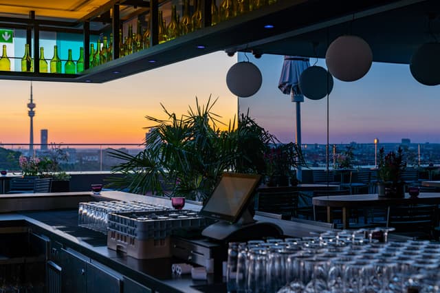 Andaz-Munich-Muniqo-Rooftopbar-Terrace-E.jpg