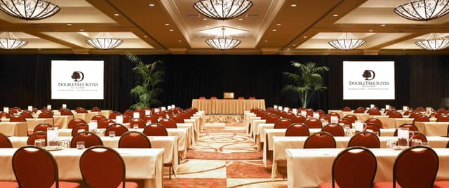 doubletree-anaheim-convention-center-hotel-tuscany-meeting-room.jpg