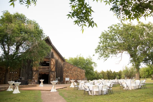 Outdoor Event Barn 
