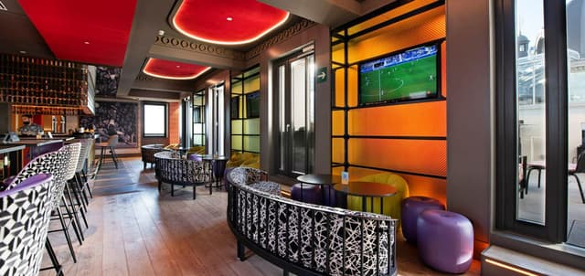 cr7-gran-via-madrid-bar2.jpg