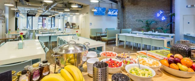 EC-caffe-breakfast-brickwall-pano.jpg