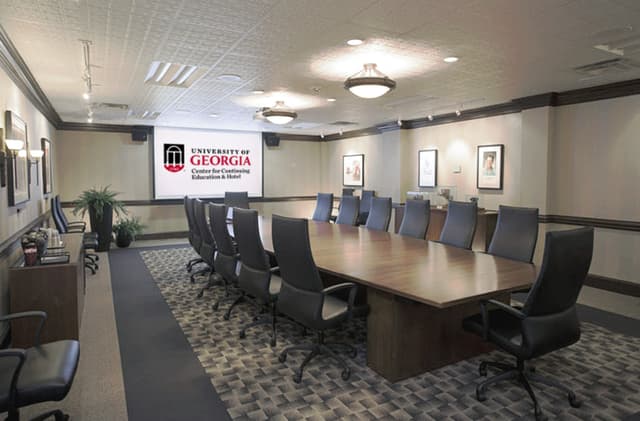 uga-hotel-boardrooms-craige_0.jpg