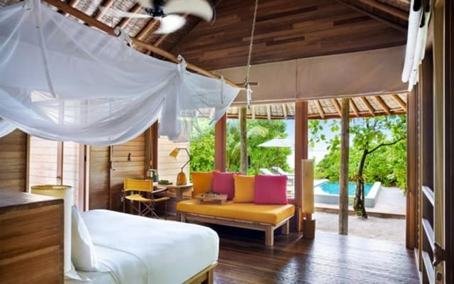 laamu-maldives-ocean-beach-villa-with-pool-interior.jpg