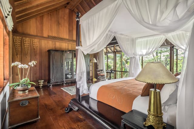 COMO Shambhala Estate â COMO Villa at Umabona Residence â Master bedroom  2.jpg