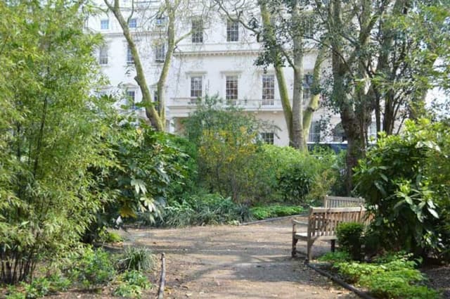 116-Pall-Mall-London-Westminster-venue-garden-path.jpg