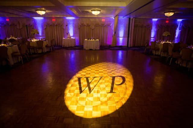 Golf-View-Ballroom-with-Projection.jpg