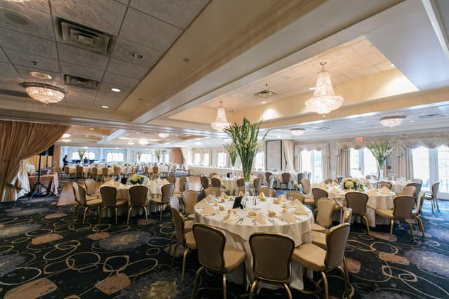 Golf-View-Ballroom-Curtains-Drawn-scaled.jpg