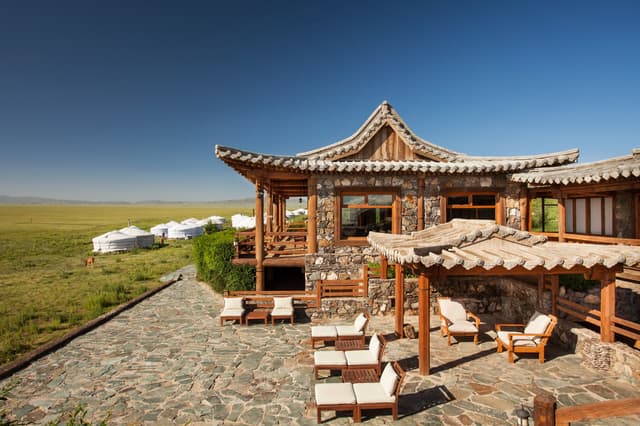 MN - Gobi - TCL - Canopy & Dino - Wide Angle from restaurant - copyright - Kleinberg.jpg