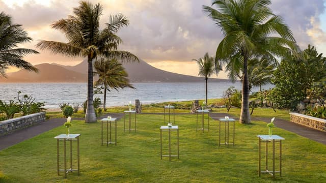 Park-Hyatt-St-Kitts-Christophe-Harbour-P288-Courtyard-Lawn.jpg