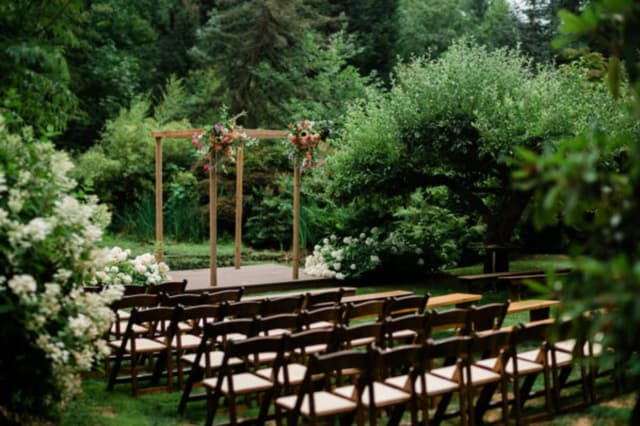 bella-luna-wedding-ceremony-altar-600x400.jpg