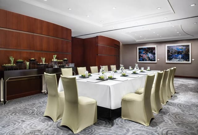 tlhkg-the-boardroom-meeting-centre-boardroom-setup.jpg