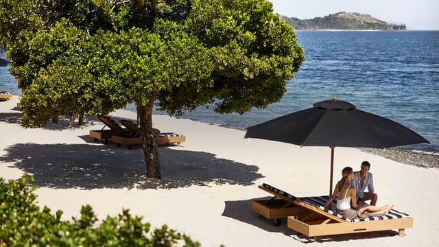 qualia-resort-pebble-beach-lounges.jpg
