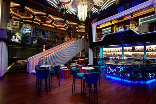 DEEP BLUE Rooftop Bar (12) (Medium).jpg