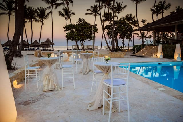 Barefoot Pool