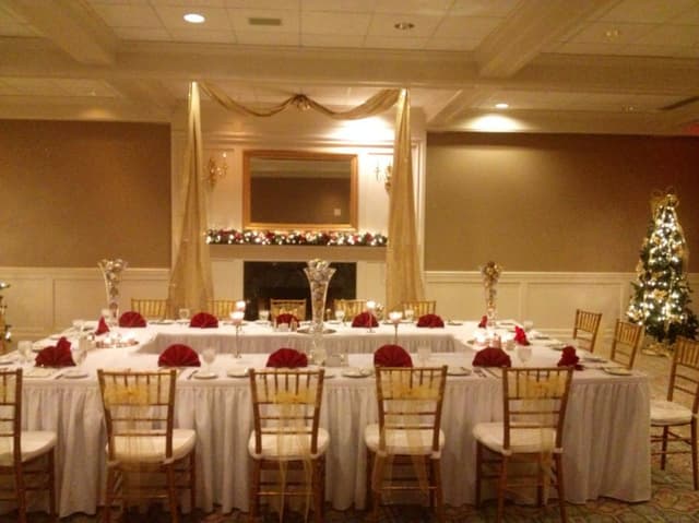 Colonial Banquet Room