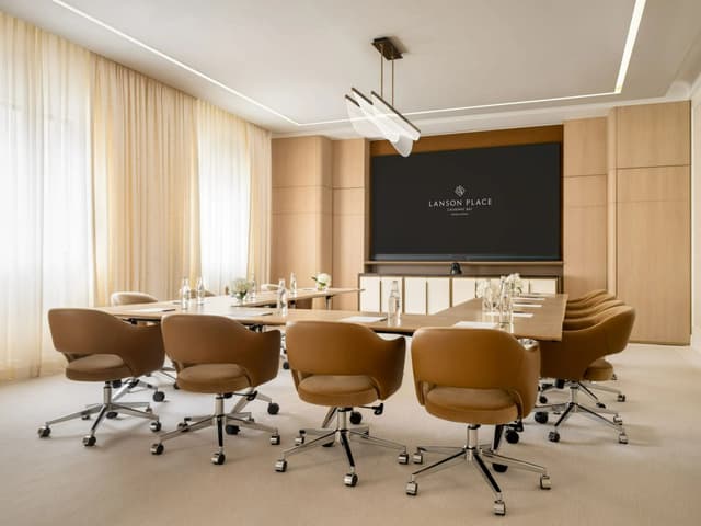 Lanson-Place-Causeway-Bay_Meeting-Rooms-3-2048x1536.jpg