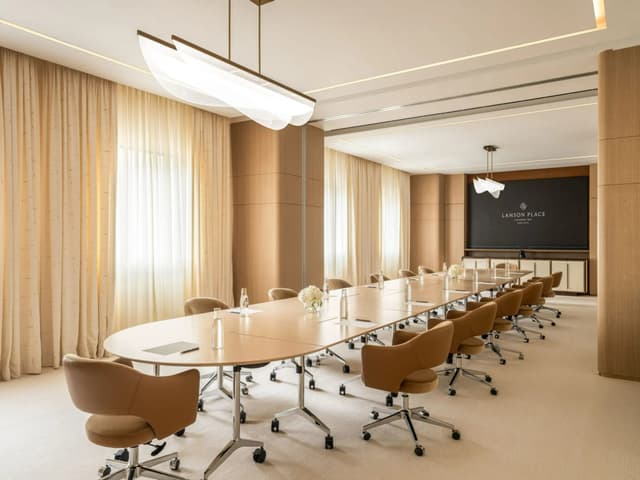 Lanson-Place-Causeway-Bay_Meeting-Rooms-7-2048x1536.jpg