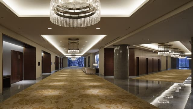 Palace-Hotel-Tokyo-Aoi-Ballroom-Foyer-F2.jpg