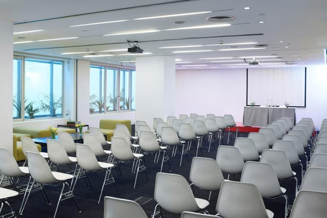 athds-conference-room-8817-hor-clsc.jpg