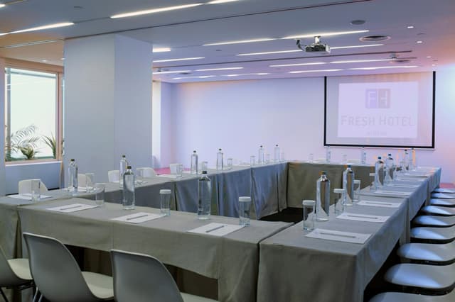 athds-conference-room-8818-hor-clsc.jpg