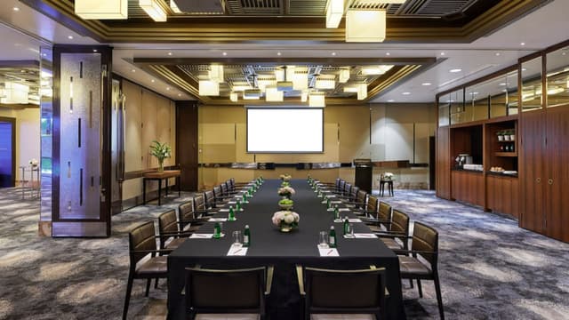 MELBO-P0324-Events-Grosvenor-Boardroom-Setup.jpg