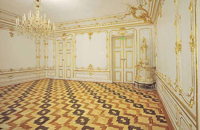 White-and-gold Room 3