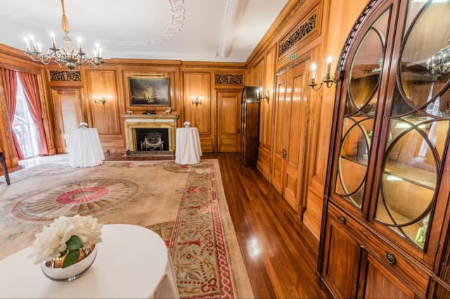 j2XV46nkReqbv8M70Kwj-1600w-court-room-reception-2-jpg.jpg