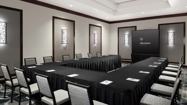 lgbsi-emerald-ballroom-1380-hor-wide.jpg