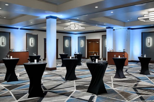 lgbsi-crystal-ballroom-1374-hor-clsc.jpg