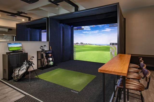 cy-mhtch-topgolf-swing-suite-95012_Classic-Hor.jpg