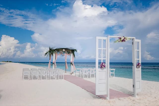 luxury-resort-seaside-collection-finolhu-maldives-beach-wedding-location.jpg