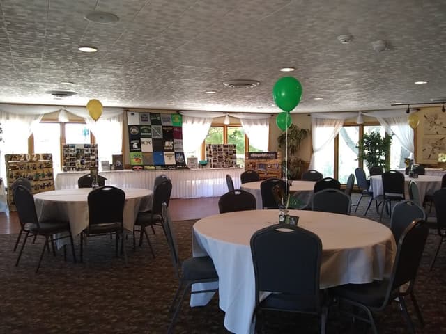 Pic+of+decorated+dance+floor+from+hockey+fundraiser.jpg