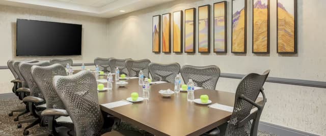 hgi-jfkml-boardroom-0774-72.jpg