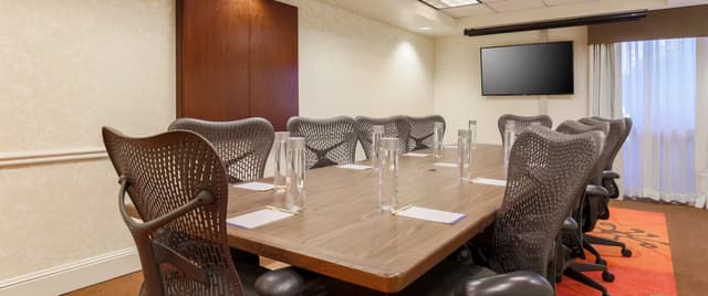 hiltongardeninn-dallas-conference-center.jpg