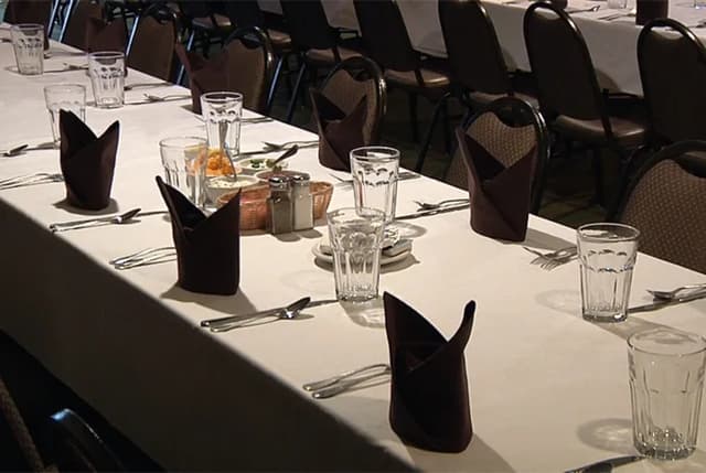 banquet-table-04.jpg